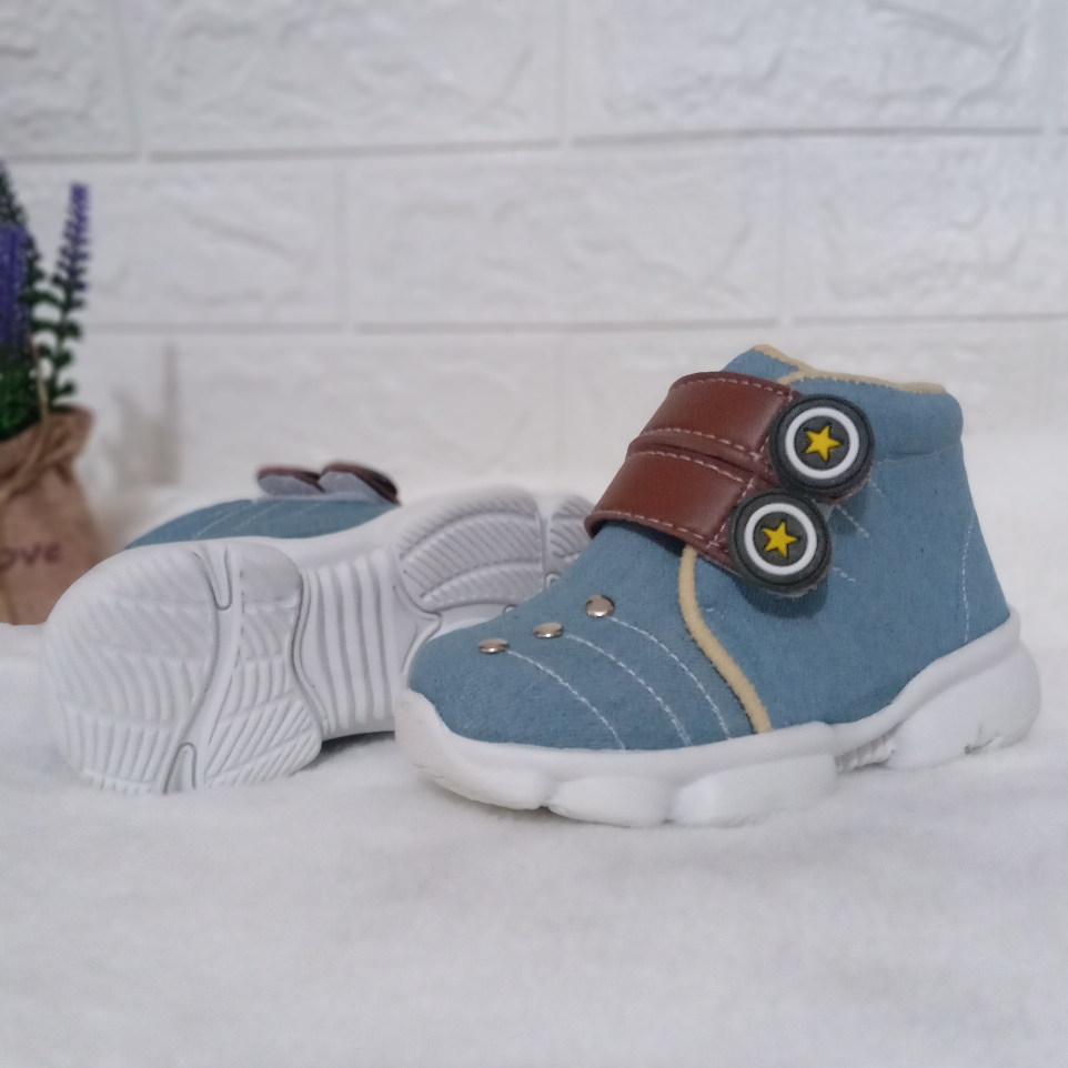 Sepatu anak laki2 sepatu anak laki-laki sneakers terbaru usia 1 sampai 3tahun