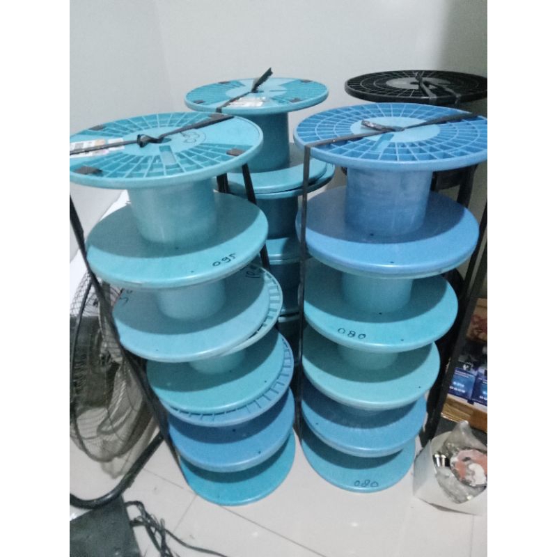 Kelos atau gulungan kabel/ kawat email bekas