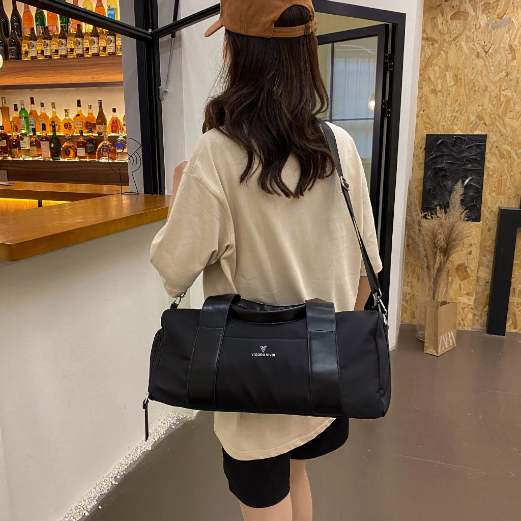 Tas Olahraga  Wanita Two Color Untuk Gym Fitness Aerobic Yoga Traveling Bag Import