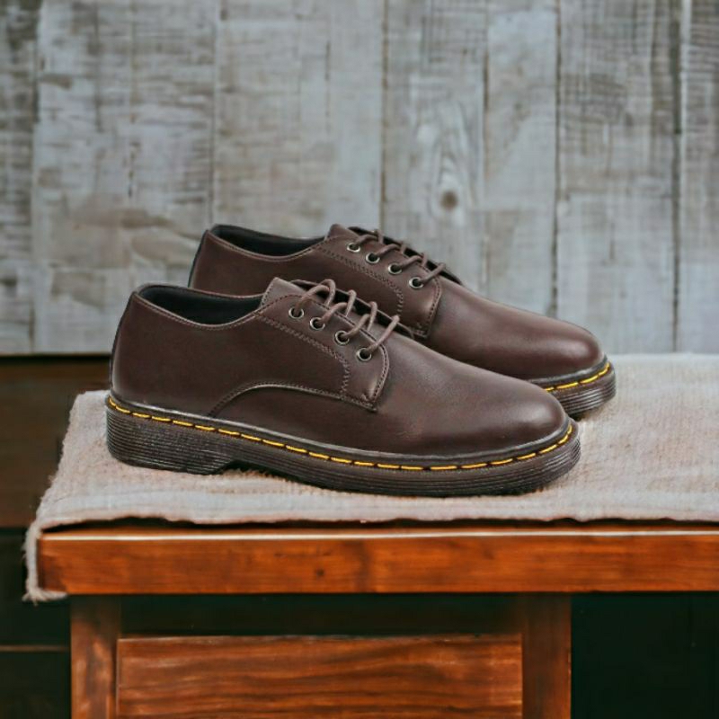 WSMITH Sepatu Pantofel Kerja Formal Pria Low Boots Docmart Casual Kuliah Trendi