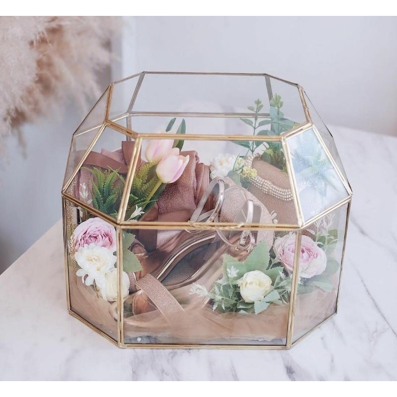

box hantaran isi 10pcs + bonus tempat cincin 2 dan free peking kayu