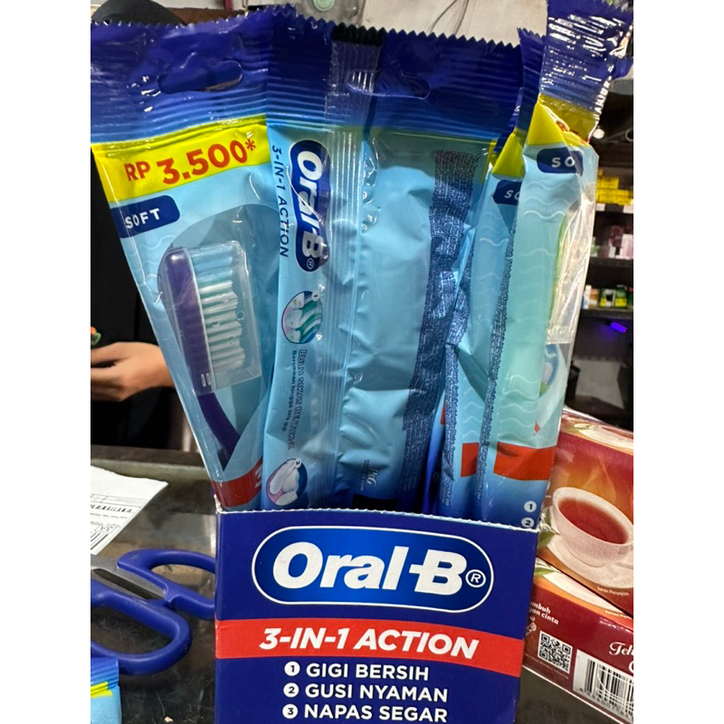 SIKAT GIGI ORAL-B