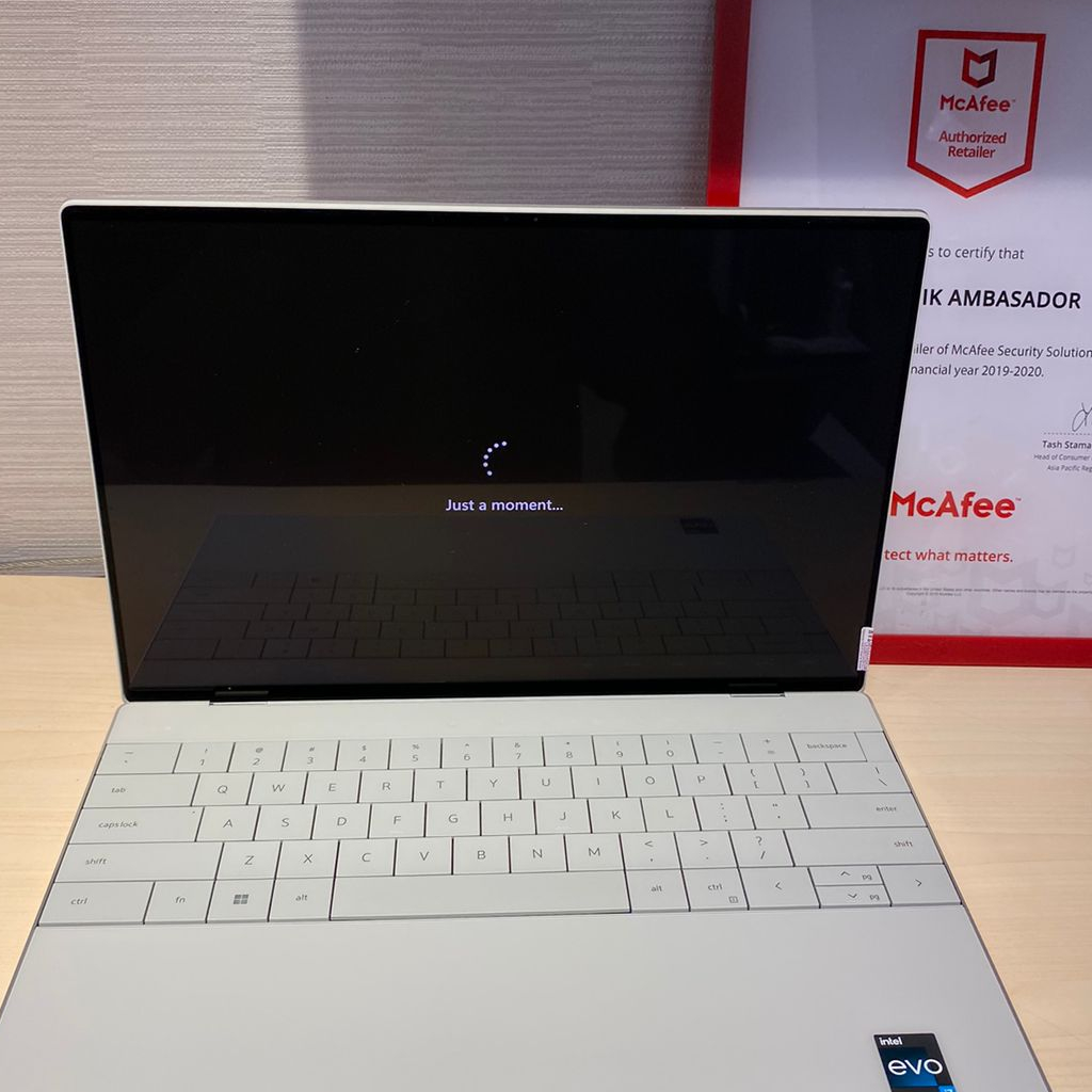 DELL XPS PLUS 9320 INTEL i7 1260P 16GB 512GB  IRIS Xe 13.3&quot; TOUCH OLED WINDOW 11 HOME