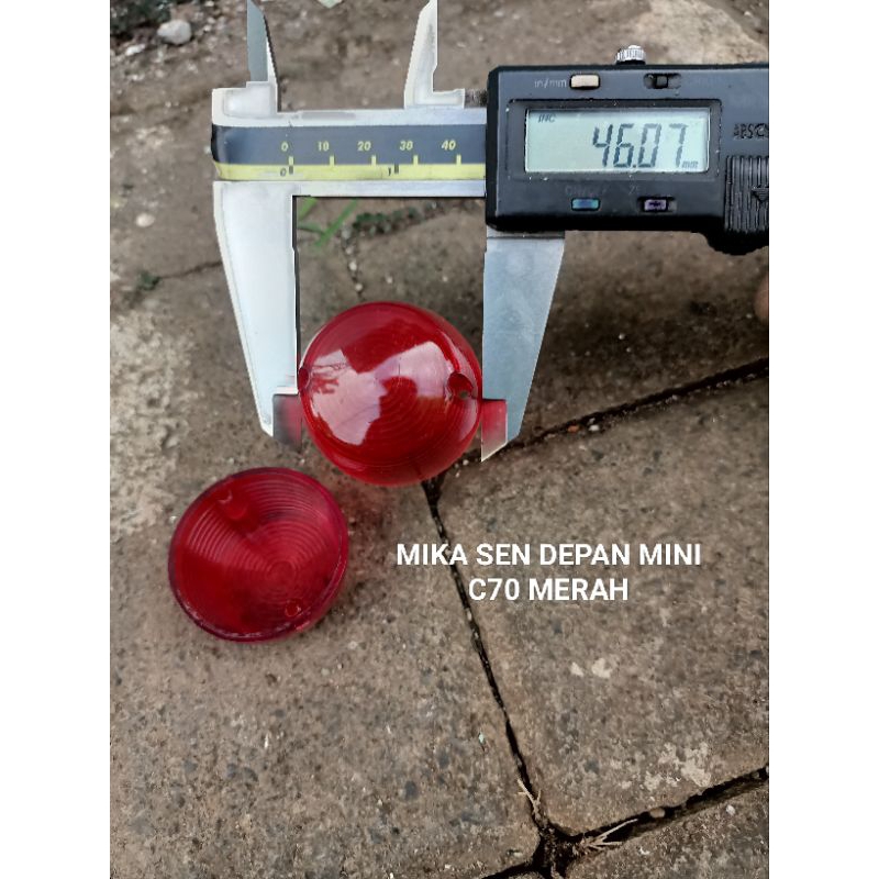 mika lampu  sein depan mini C70 warna Merah (isi 2 biji )mika sein C70 mini mika riting C70