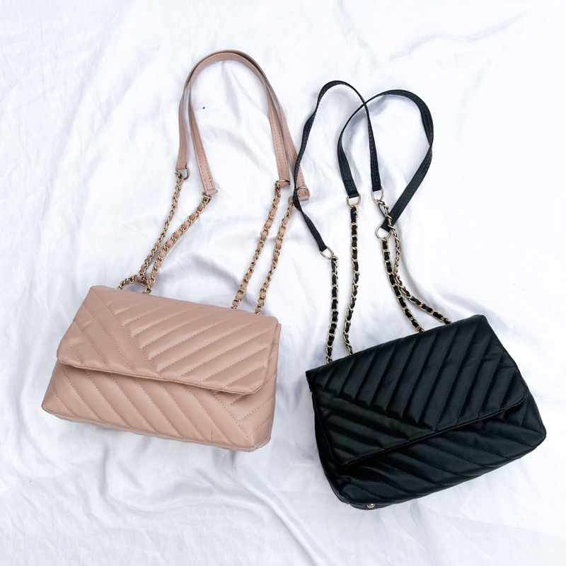 [B6438]HAMPERS GIFT BOX MRA BAG/HADIAH ULANG TAHUN PACAR/KADO AYANG/KADO PACAR/HADIAH PERNIKAHAN/KADO ANNIVERSARY/KADO WEDDING/HAMPERS LEBARAN/HAMPERS RAMADHAN/HADIAH GURU/HADIAH IBU/KADO BESTIE/KADO WISUDA