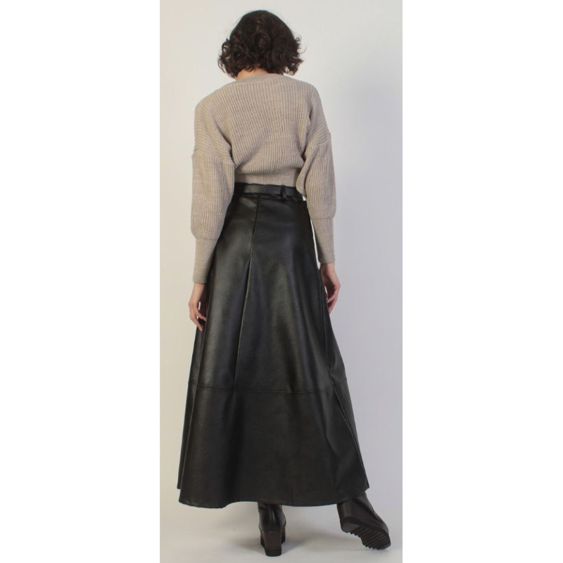 Rise’s Skirt Leather Brolly