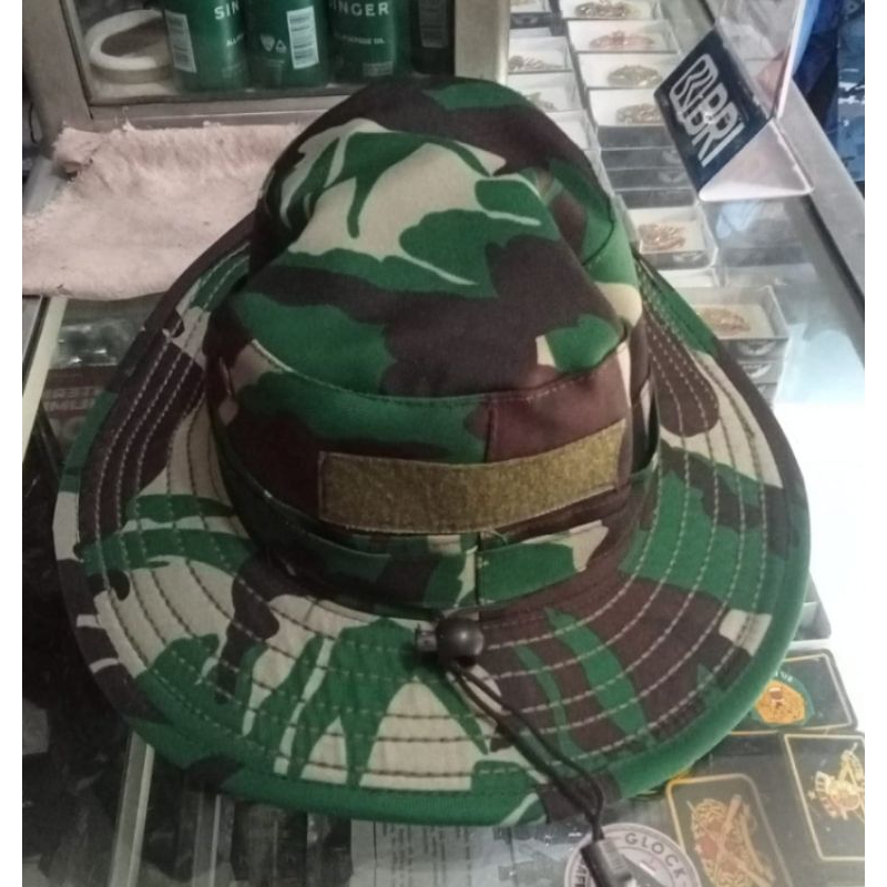 TOPI RIMBA LORENG TNI,TOPI RIMBA VELBET IMPORT ORIGINAL BRAND SAYAP