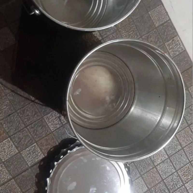 Ember Kaleng Cat Bekas 20Kg
