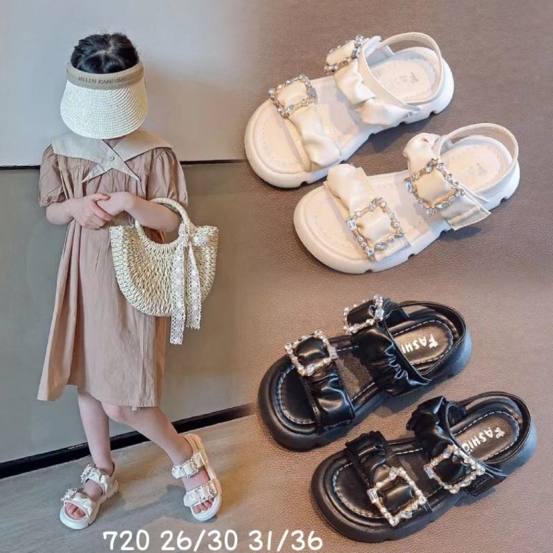 Sandal Gunung Gesper Anak Cewek Perempuan Tanggung Ringan Fashion XHXL-720 Black & Cream