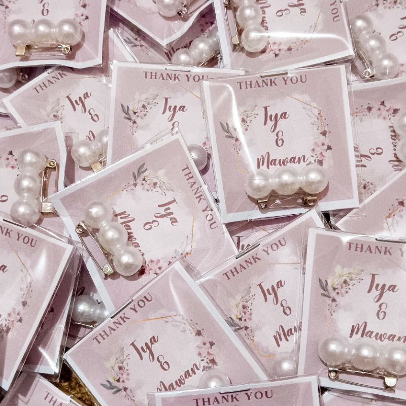 Souvenir bros 50pcs / souvenir bros mutiara / souvenir pernikahan / souvenir bros jilbab / souvenir 