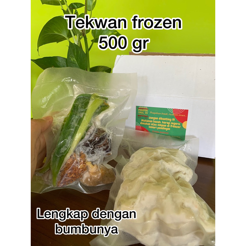 

Tekwan Palembang Tekwan frozen 500 gr lengkap dengan bumbu tekwan palembang tekwan ikan kakap asli mix tenggiri