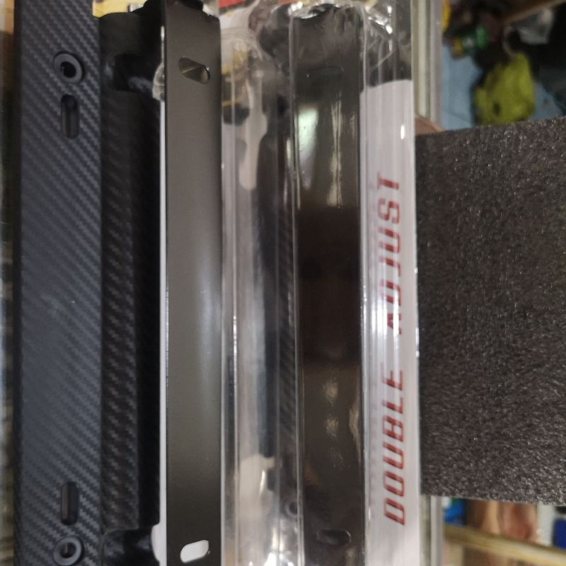 Dudukan kaki plat Bk depan mobil