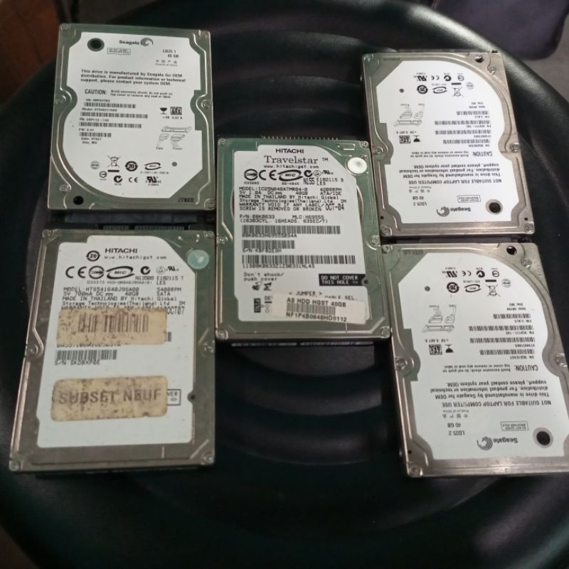 Hardisk laptop (2,5 inchi) rusak