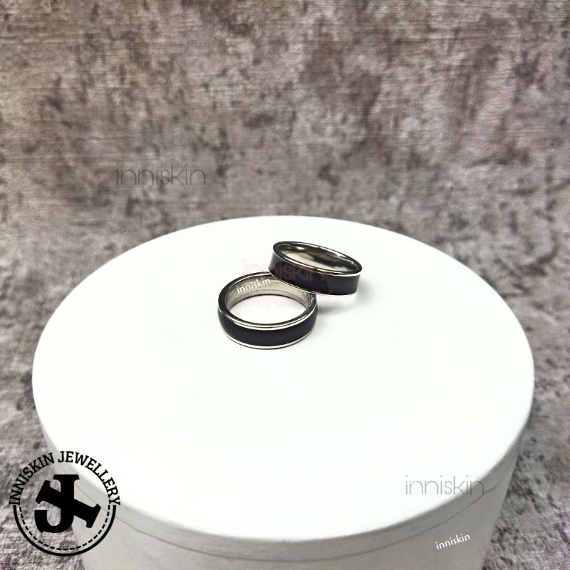 Cincin Stainless Steel Silver Black / Cincin Titanium Silver