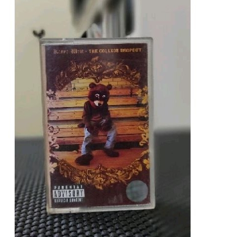 Kaset Pita Kanye West - The College Dropout