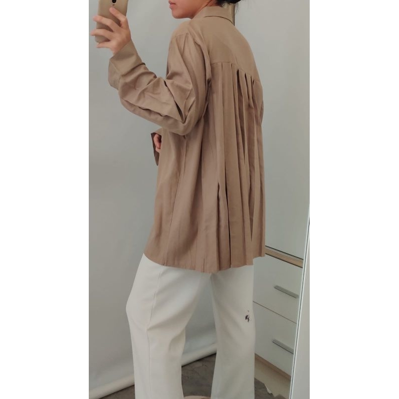 back pleats/Levi shirt