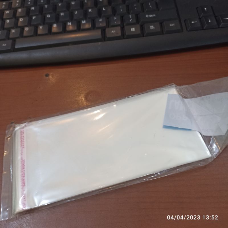 

Plastik Uang 10 Lembar