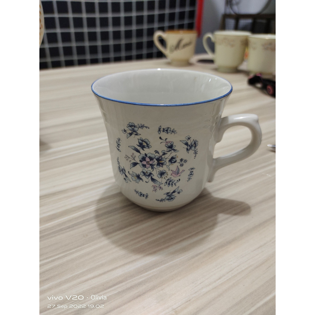 Cangkir Keramik Bunga Kuno Jadul Antik