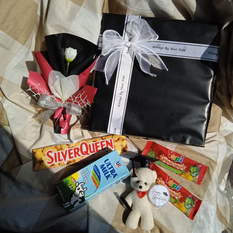 

sweetypers Hampers Graduation Hadiah Kelulusan Sekolah Universitas Gift Graduate