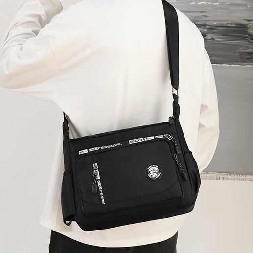 TAS SELEMPANG PRIA REMAJA BRANDED DISTRO MURAH KOREA ANTI AIR KEKINIAN LAKI DEWASA PREMIUM KEREN BAHU SHOULDER IMPORT HITAM EVANDER TA812B5 BATAM SLING BAG COWOK SIMPLE