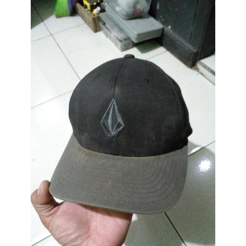 topi volcom flexfit second