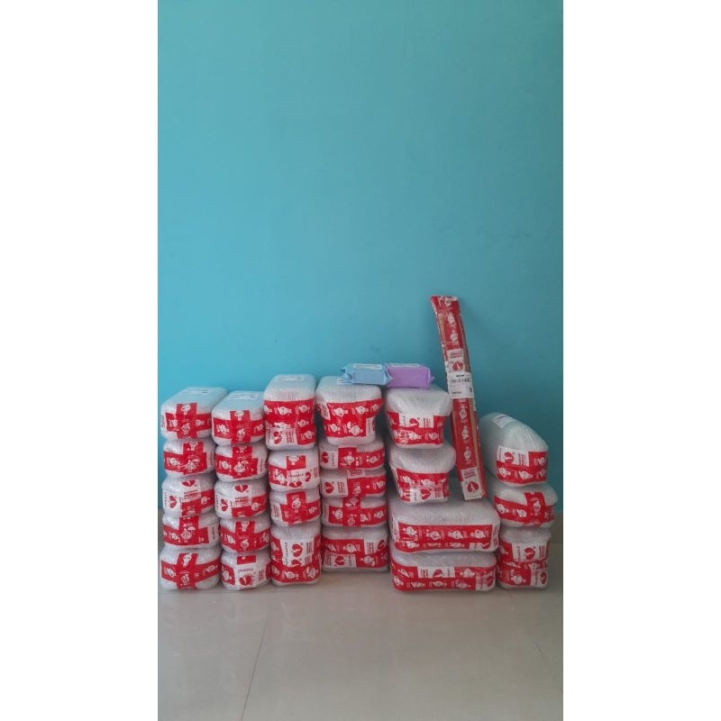 READY - HAMPERS CEWEK ULANG TAHUN KADO WISUDA BOTOL GIFT BOX KADO ULANG TAHUN CEWEK MURAH