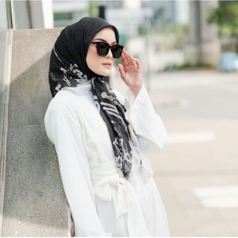 SALE HIJAB / WILNIAA HITAM / COD / KERUDUNG VOAL MOTIF / SEGI EMPAT VOAL / JILBAB TERBARU / LASER CU
