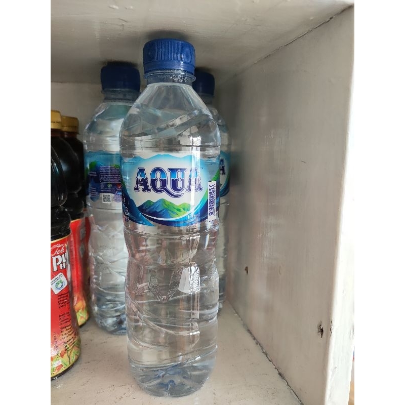 

Aqua 600 ML 1 botol