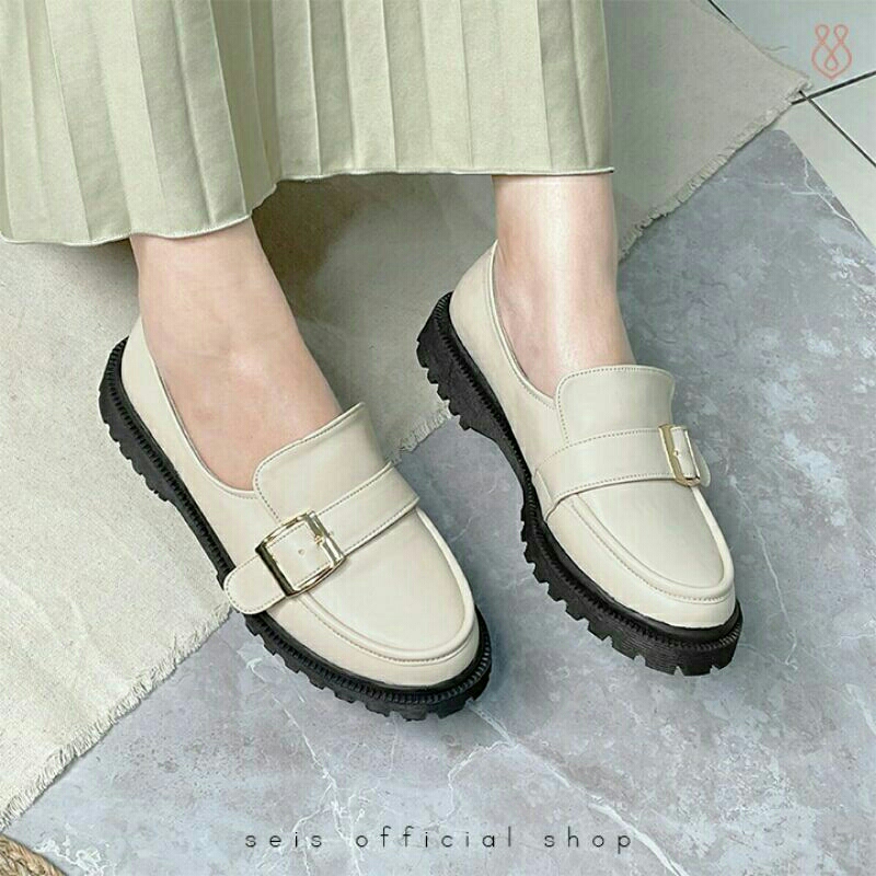 sepatu seis ready  size 37