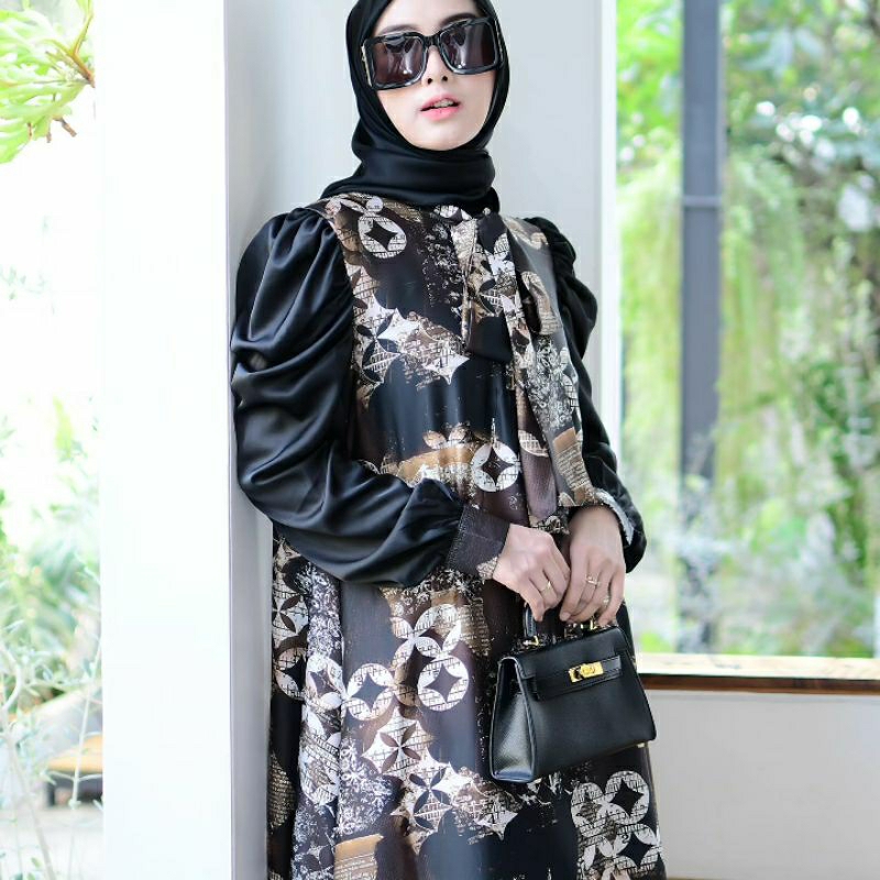 Lolly Dress by NI. NO. NA