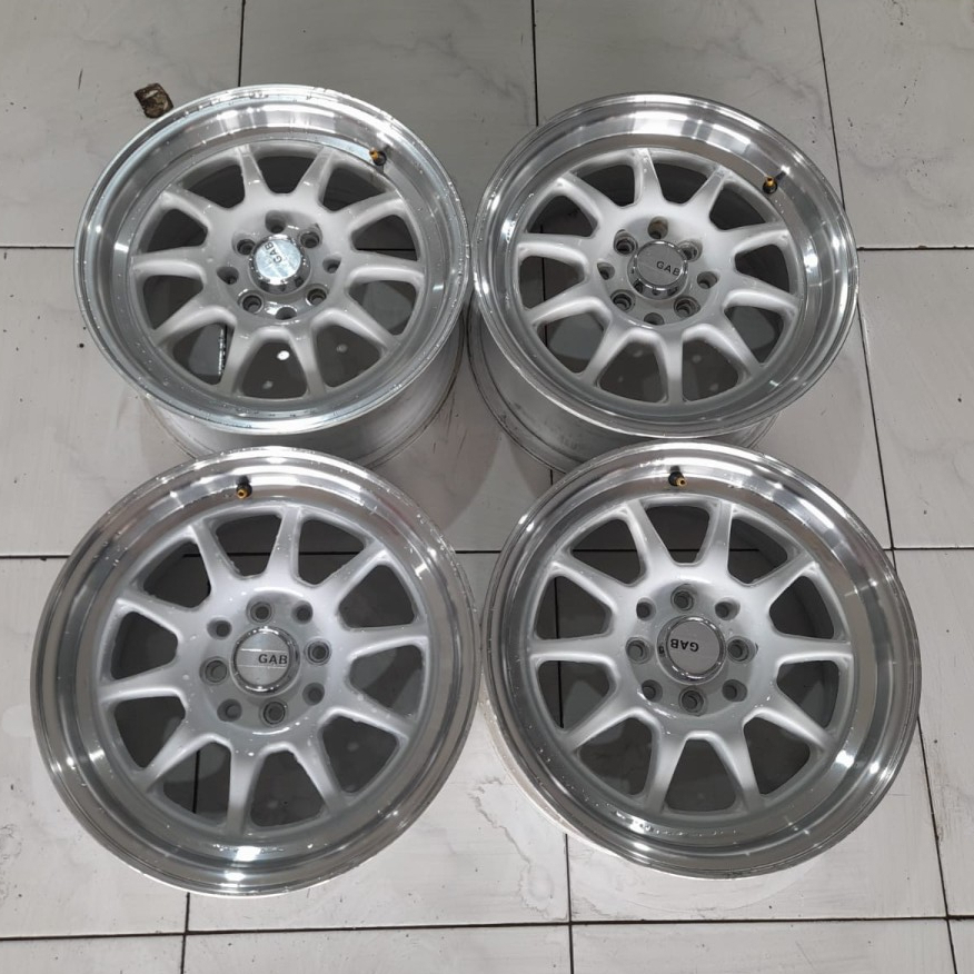 Velg Mobil Bekas Ring 15 Lebar 7/8 Lobang Baut 4 Et40/35 Velg Celong Gab