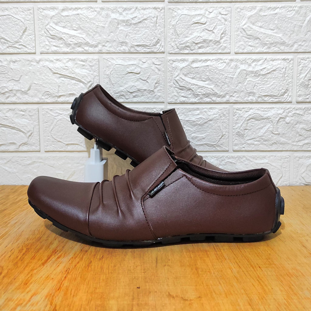 COD - Sepatu Slop Pansus Pria GARIS Slip On Casual Cowok Kulit Asli Murah Semi Formal