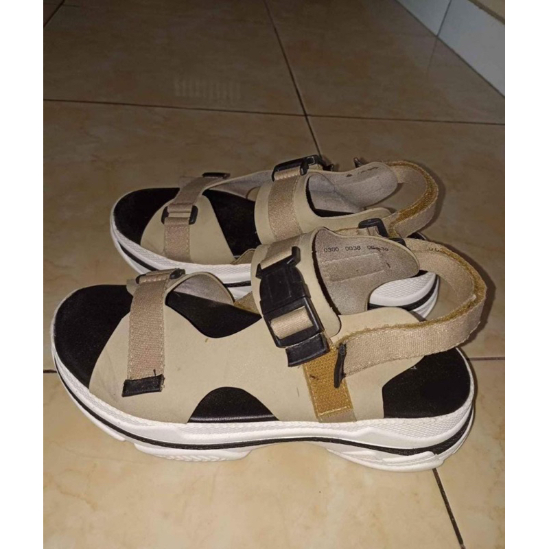 Preloved Elizabeth Shoes Sandal 300 038 (39)