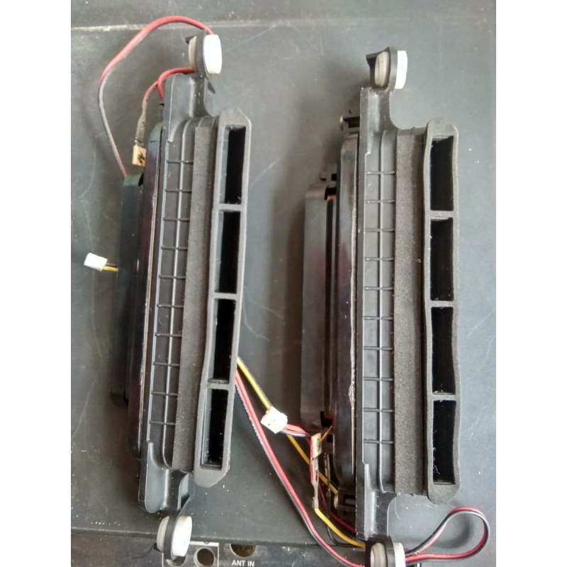 Speaker TV LCD Samsung 32 inchi untuk seri LA32N71B