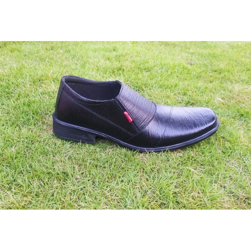 kickers - Sepatu Pantofel pria Kerja Kantor Slip on