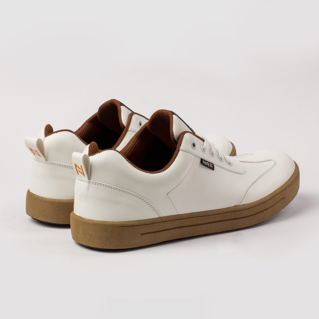 Sepatu Sneakers Pria Casual Naz Bolton White Shoes Kets Cowok Trendi Original Kuliah Kerja Travelling