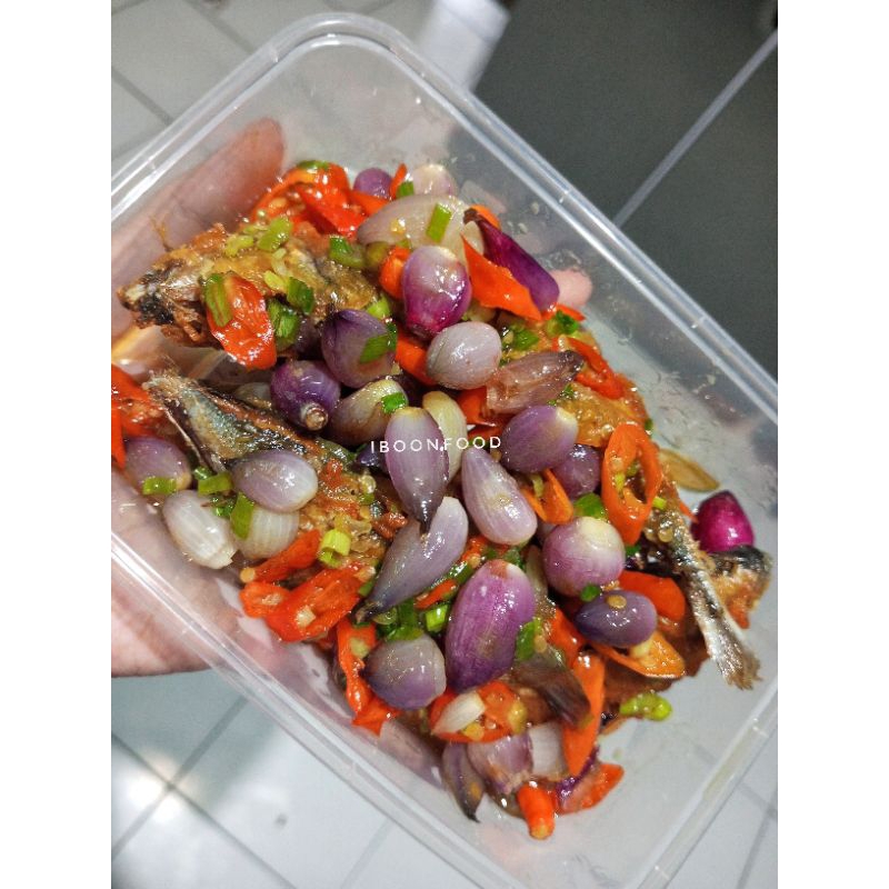 

tumis bawang ikan asin