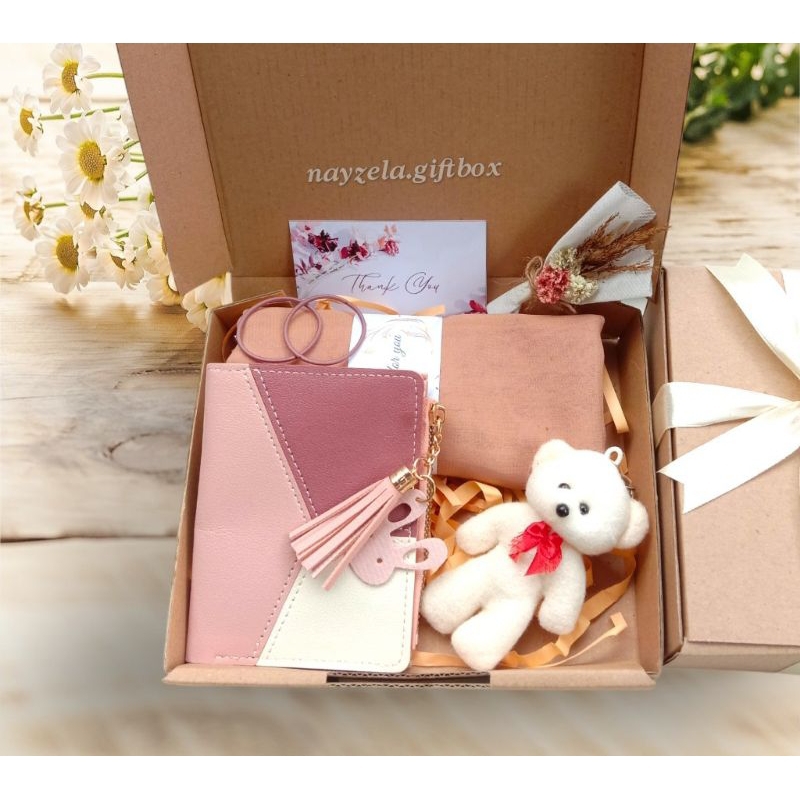 kado ulang tahun cewek hampers box aesthetic kado wisuda / hampers cewek murah