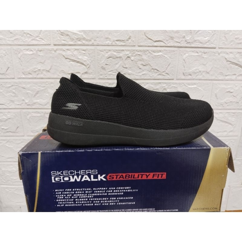 Sepatu SKECHERS GO WALK STABILITY 216141BBK