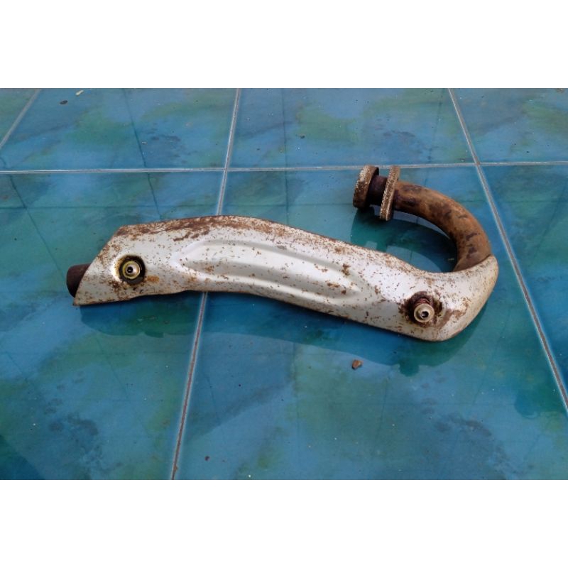 Leher knalpot kawasaki klx 150 s gulu banyak klx 150 s original