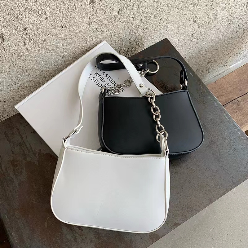 Tas Wanita 2023 Baru Trendi High-End Niche Tekstur Fashion Retro Gaya Asing Messenger Tas Bahu Ketiak Tas Hitam dan Putih sederhana shoulder bag