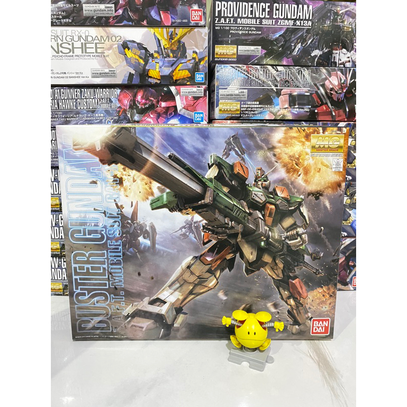 MG 1/100 Buster Gundam BANDAI