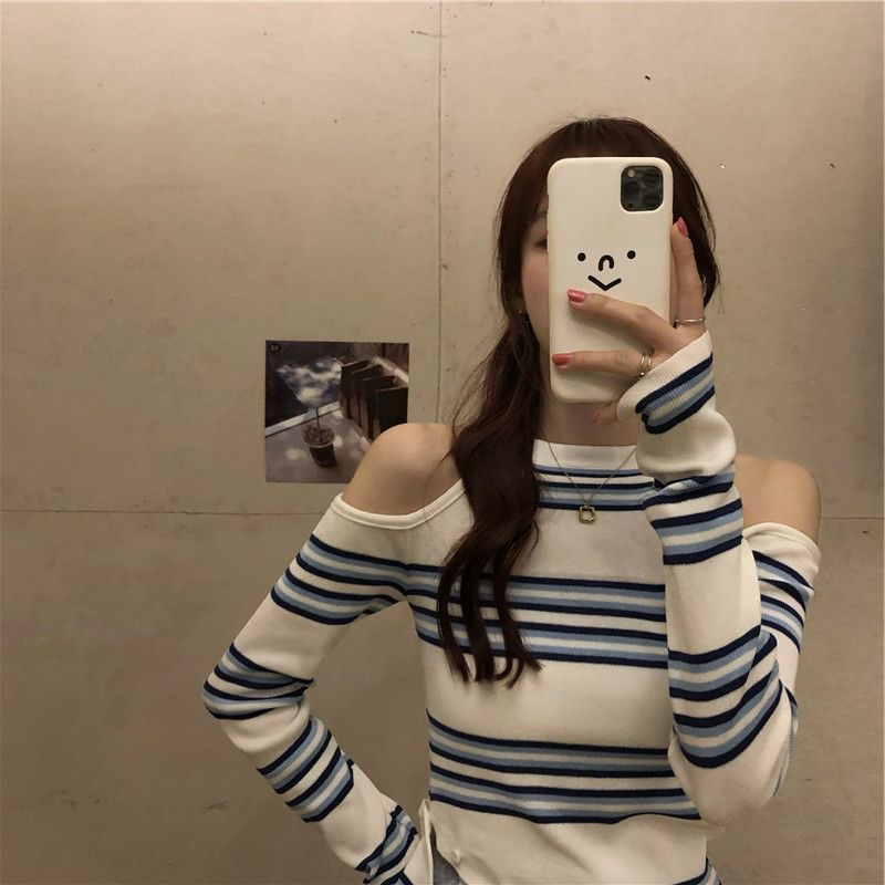 Monica Baju Atasan Wanita Shoulder Off Top Baju Lengan Panjang Wanita Off Shoulder Top Lengan Panjang Wanita Korea Lengan Panjang Wanita OverSize Atasan Wanita Korea Style Atasan Wanita