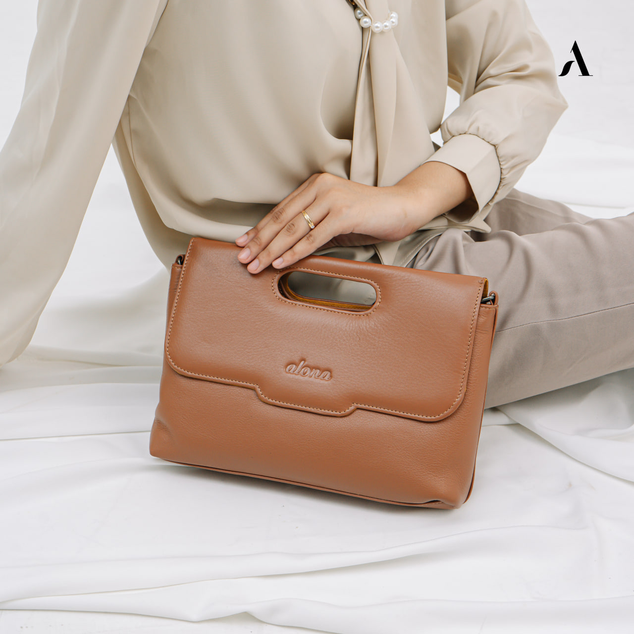 Alona Melinda Bag - Tas Kulit wanita Kualitas Premium dengan Desain Elegan, Kapasitas Luas, dan Bonu