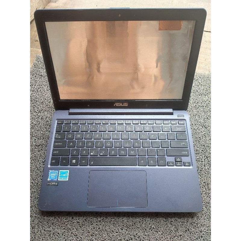 Casing Case Notebook Asus E203M E203MA