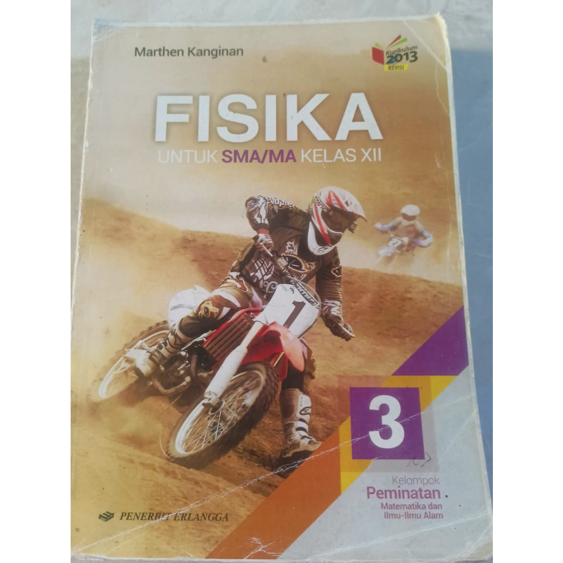 

Buku paket Fisika kelas 12