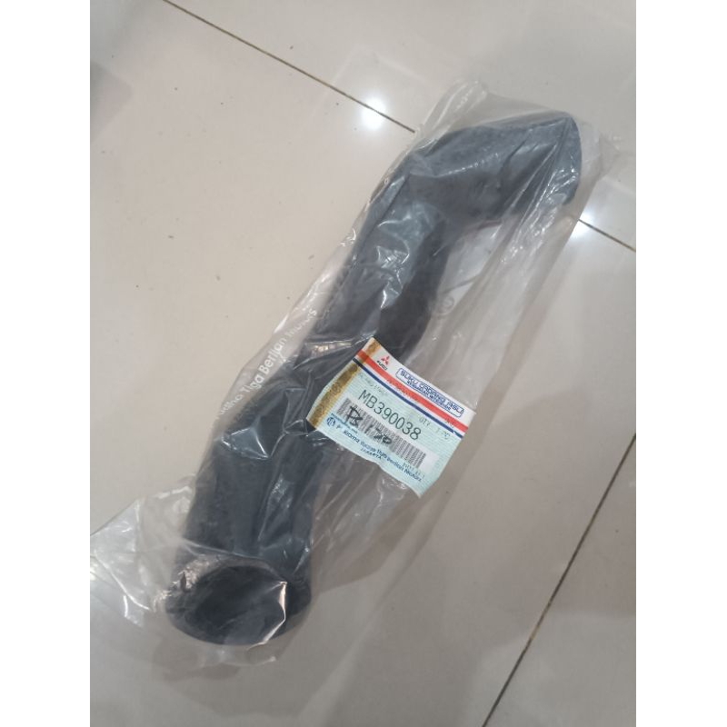 Selang Radiator bawah ori Mitsubishi Colt diesel ps120 Ragasa kepala petak