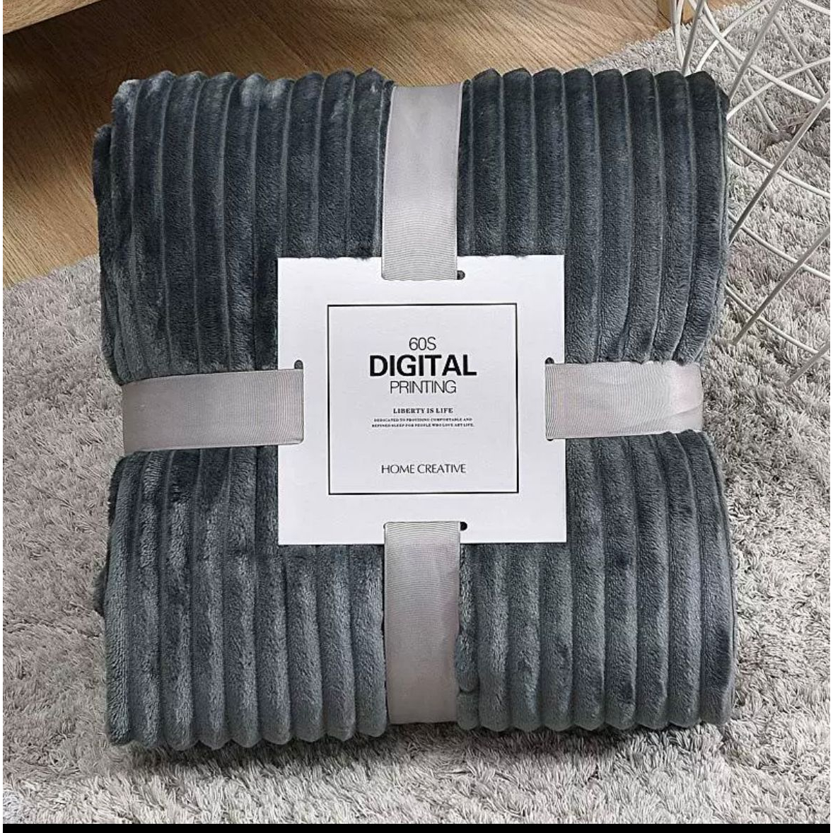SELIMUT BULU TEBAL POLOS SALUR UKURAN 180X200