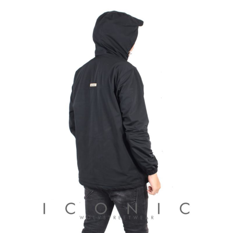 JACKET MAYER ICONIC BLACK &amp; GREY WOLVPACK