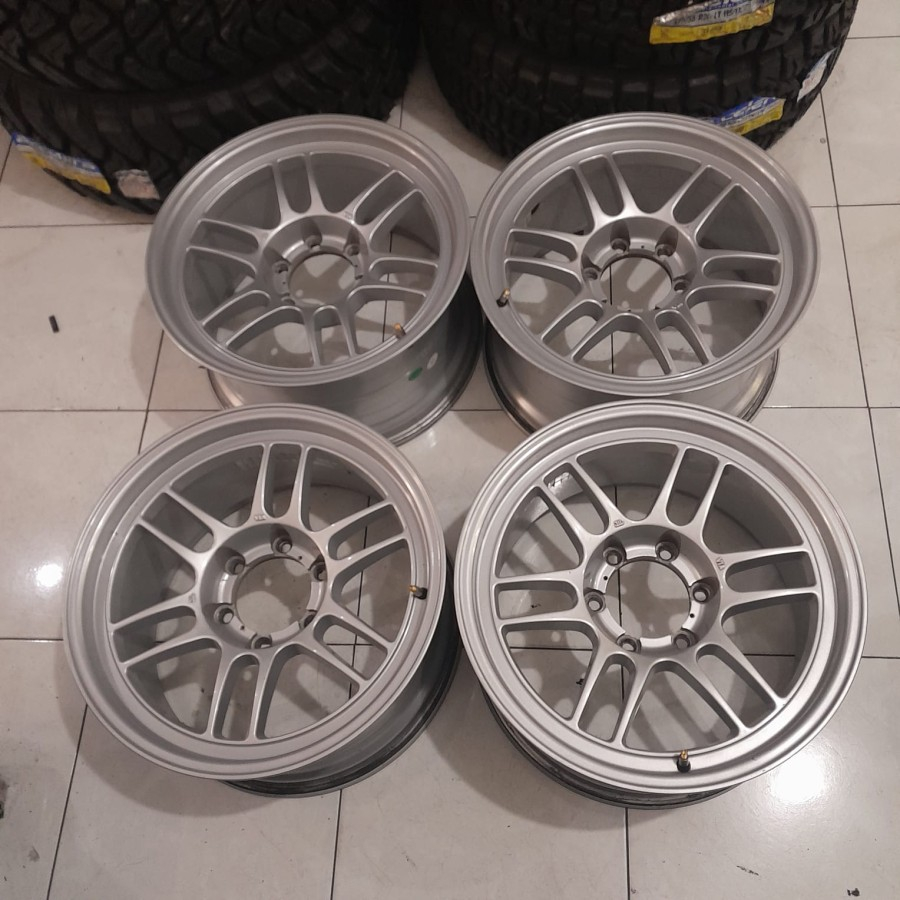 Velg Mobil Bekas Ring 18 Lubang 6 KUMAMOTO HSR R18X9,5 6X139,7 ET20